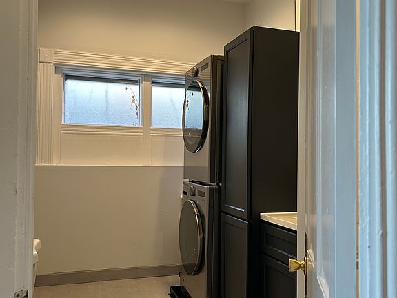 4th image of 2112 Sinton Ave APT 2