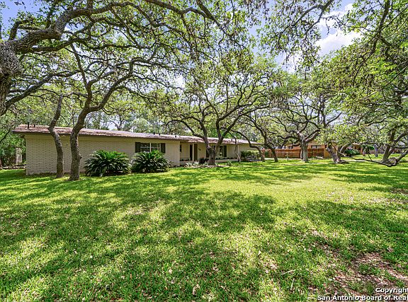 4th image of 336 Meadowbrook Dr