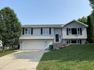 312 Justin Dr, Mount Horeb, WI 53572