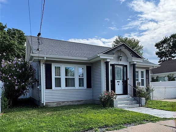 4th image of 31 Bristol Ave