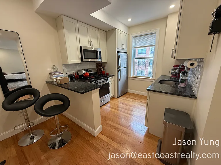 93 Kilmarnock St #8 — Photo 1