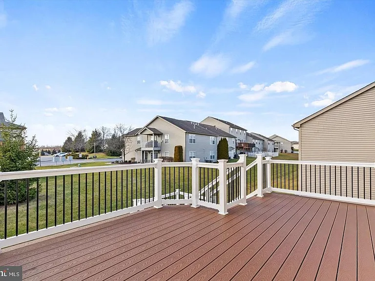233 Thrush Dr — Photo 34