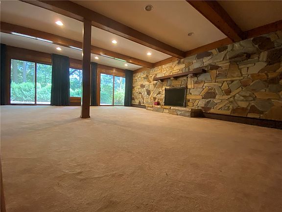 2nd image of 20854 Sarah Dr