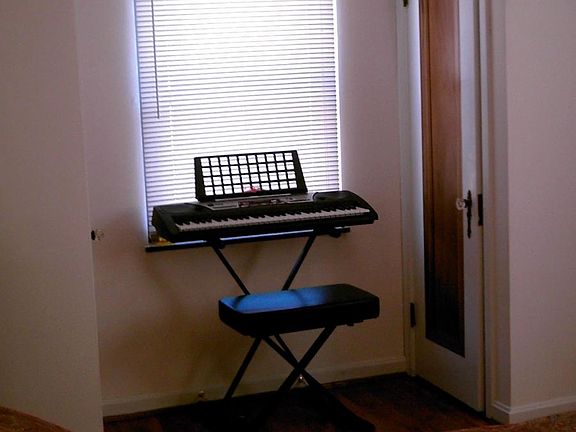 5th image of 3105 Bellewood Ave APT 1