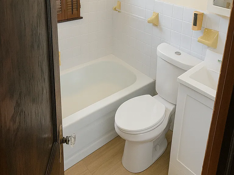 4409 Gifford Ave — Photo 3