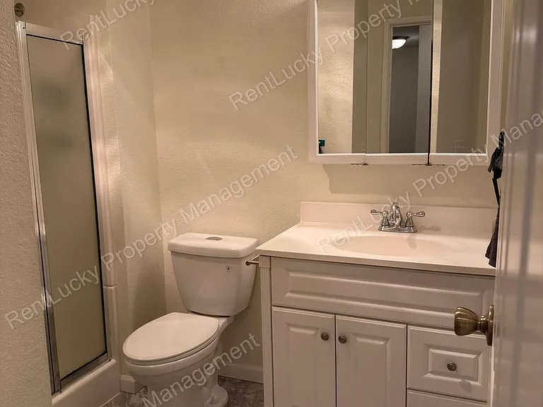 12510 NE 117th Pl #B3 — Photo 19