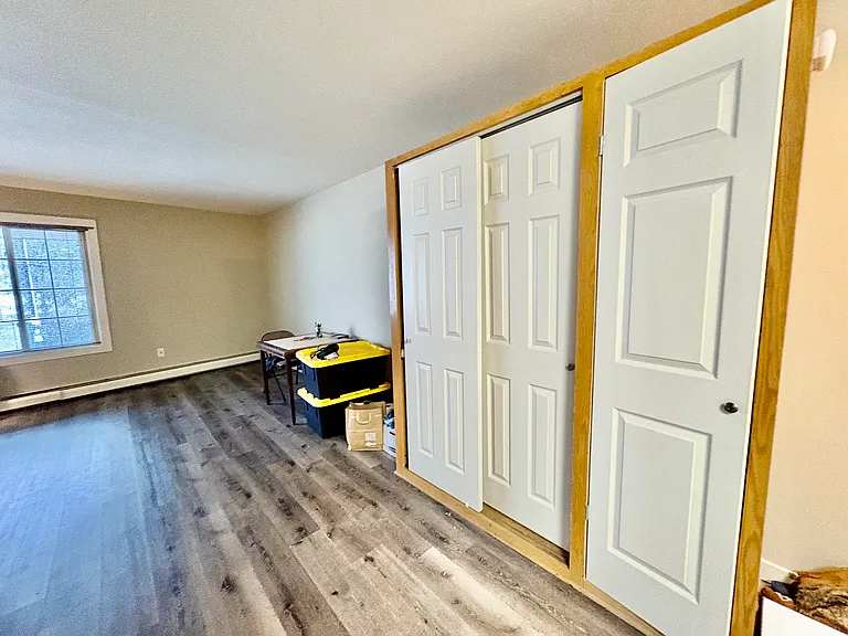 Middleton Commons — Photo 17