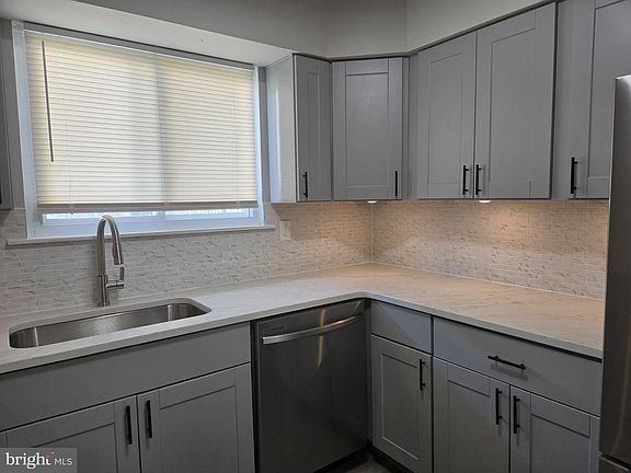 2nd image of 5063 Sayer Ct