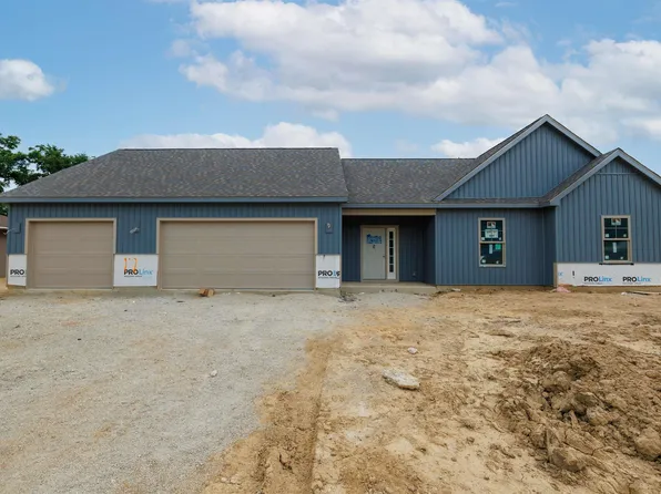 980 E Hawthorn Ln, Columbia City, IN 46725