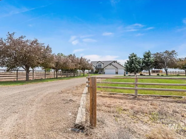 5915 SW Ashley Ct, Mountain Home, ID 83647