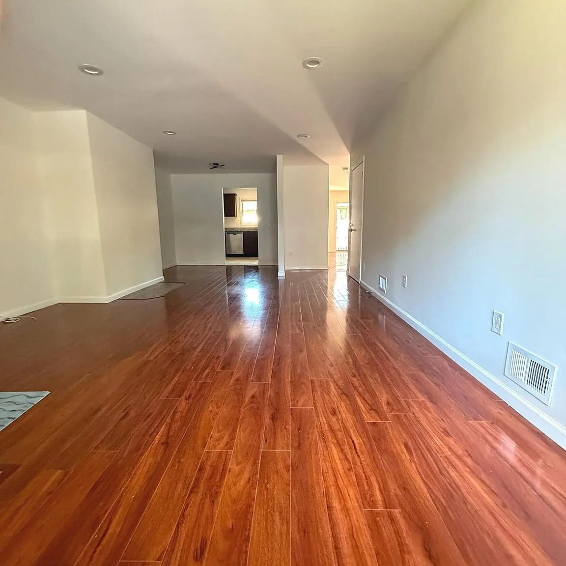 3 bed, 2.5 bath, 1837 sqft, $2,900 — Photo 4