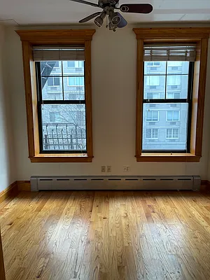 Rented by Myerowtz/Satz Realty Corp | media 19
