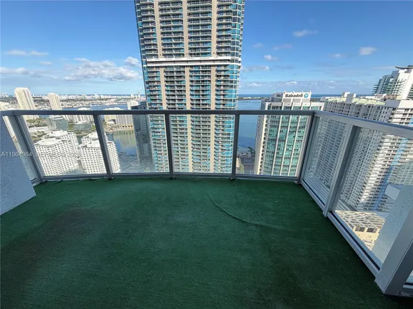 1060 Brickell Ave APT 4003, Miami, FL 33131