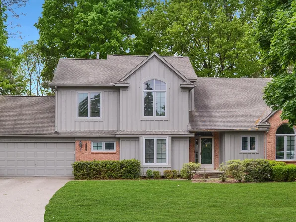 37695 Burton Dr, Farmington Hills, MI 48331