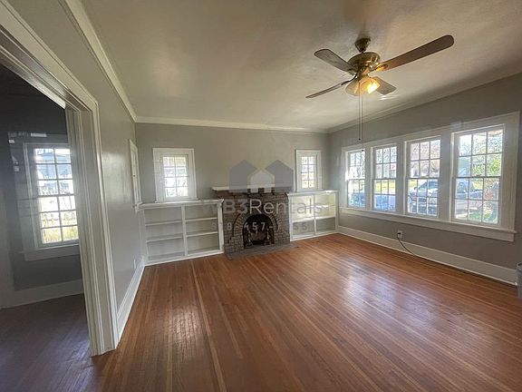 3rd image of 1221 Summit St