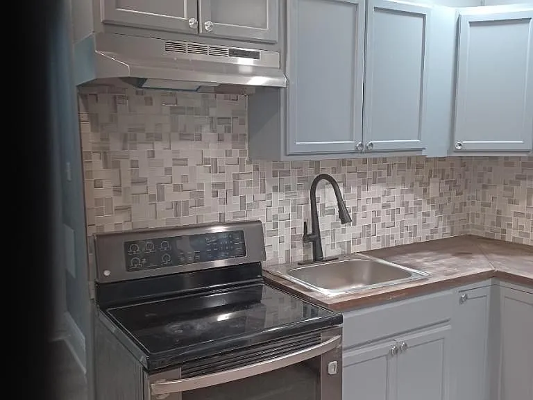 152 S Pine St #4 — Photo 10