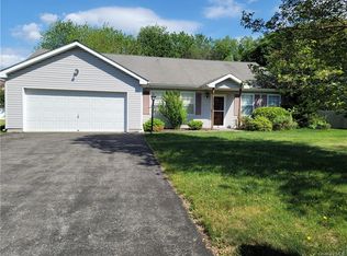 40 Sugar Maple Rd, Poughkeepsie, NY 12603