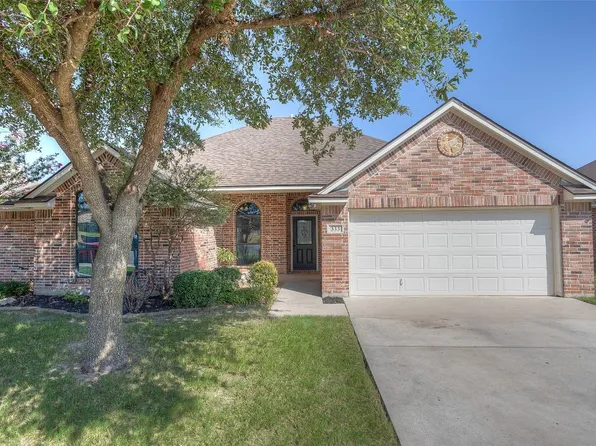 333 Lockwood Ln, Weatherford, TX 76087