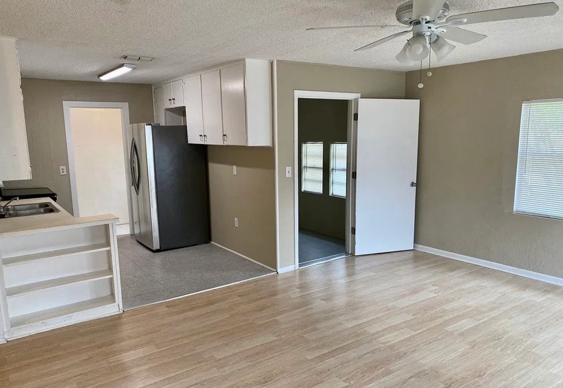 2 bed, 978 sqft, $1,850 — Photo 3