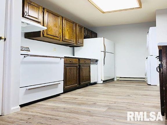 2nd image of 2605 W Willowlake Dr APT 8