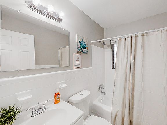 4th image of 1152 S Parkwood Dr #1