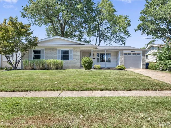 375 Albert Dr, Florissant, MO 63031