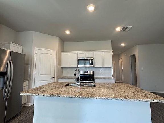 3rd image of 713 Lakeshore Village Dr