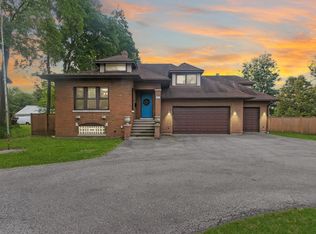 1003 E Algonquin Rd, Des Plaines, IL 60016