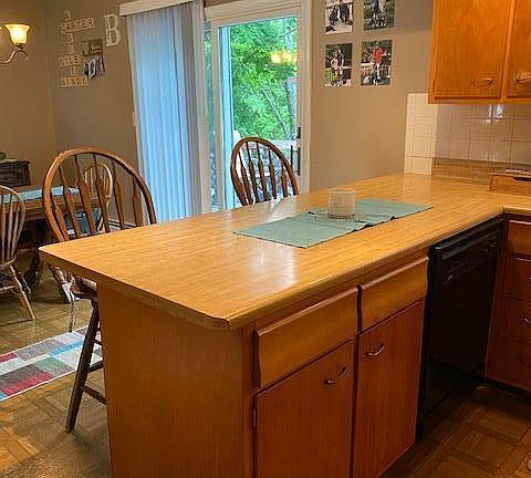 3rd image of 1105 Edgewood Dr