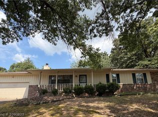 1606 N Hills Blvd, Van Buren, AR 72956
