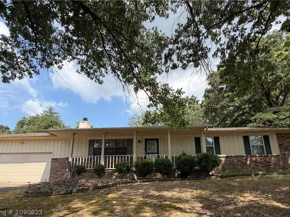 1606 N Hills Blvd, Van Buren, AR 72956