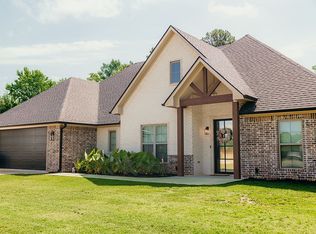 102 Oak Trl, Kilgore, TX 75662