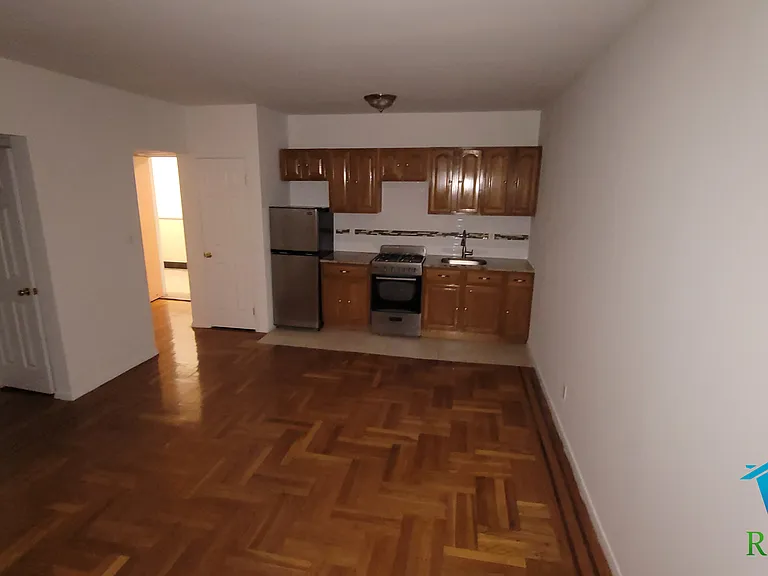 1115 Brighton Beach Ave — Photo 4
