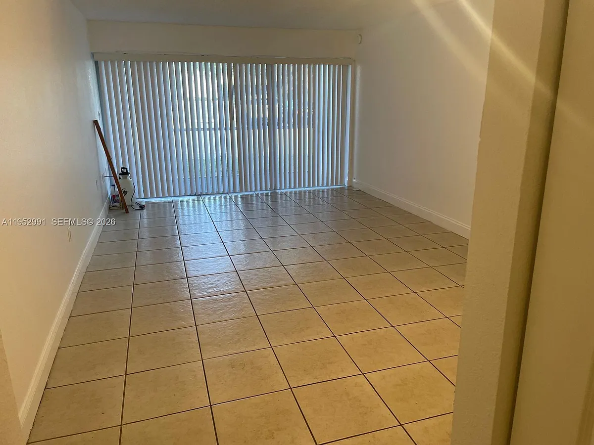 Building Photo - 4215 N University Dr #104
