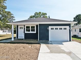 337 Saint Thomas Dr, Toms River, NJ 08757