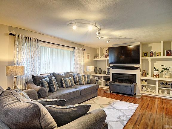 5th image of 274 Roanne Ct