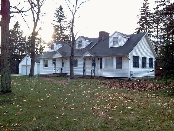3rd image of 11501 Miller Dr