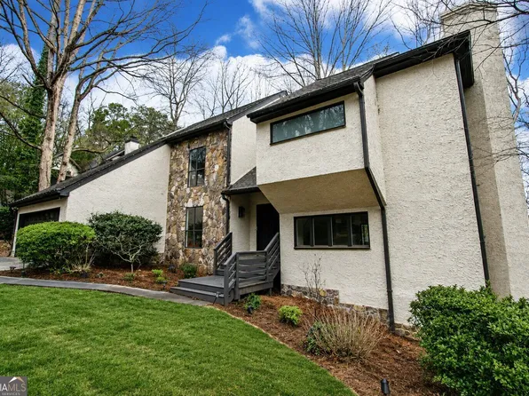 93 Skyland Dr, Roswell, GA 30075