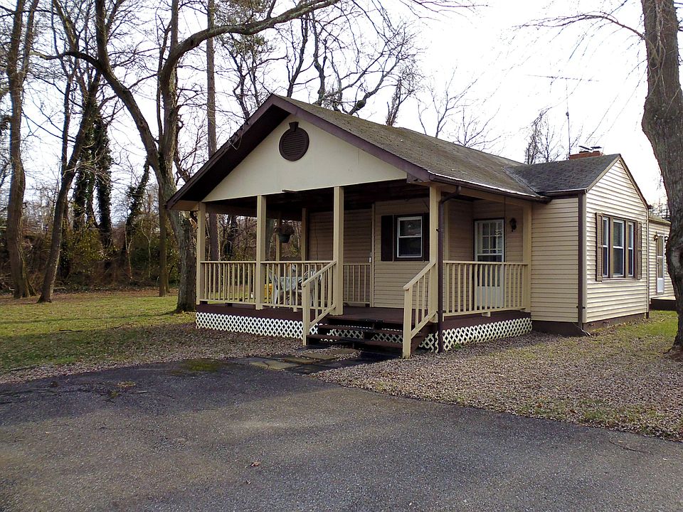 1st image of 8395 Carol Dr