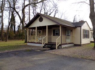 8395 Carol Dr, Pasadena, MD 21122