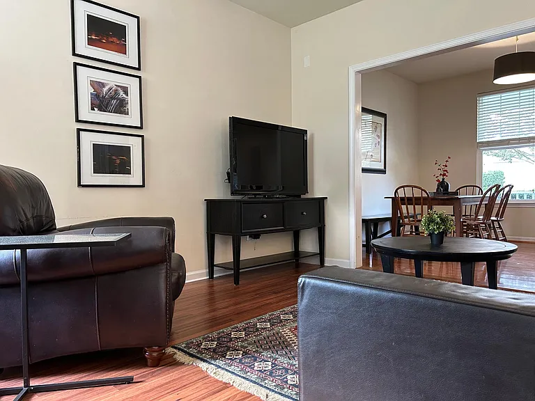 1906 Pear Tree Ln — Photo 18