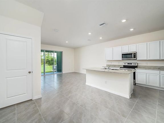 4th image of 32972 Major Oak Dr
