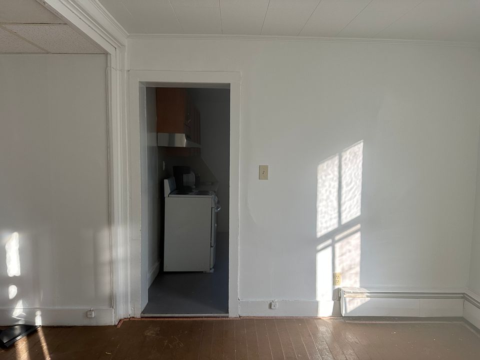 2nd image of 17 Yankee Pl APT 2
