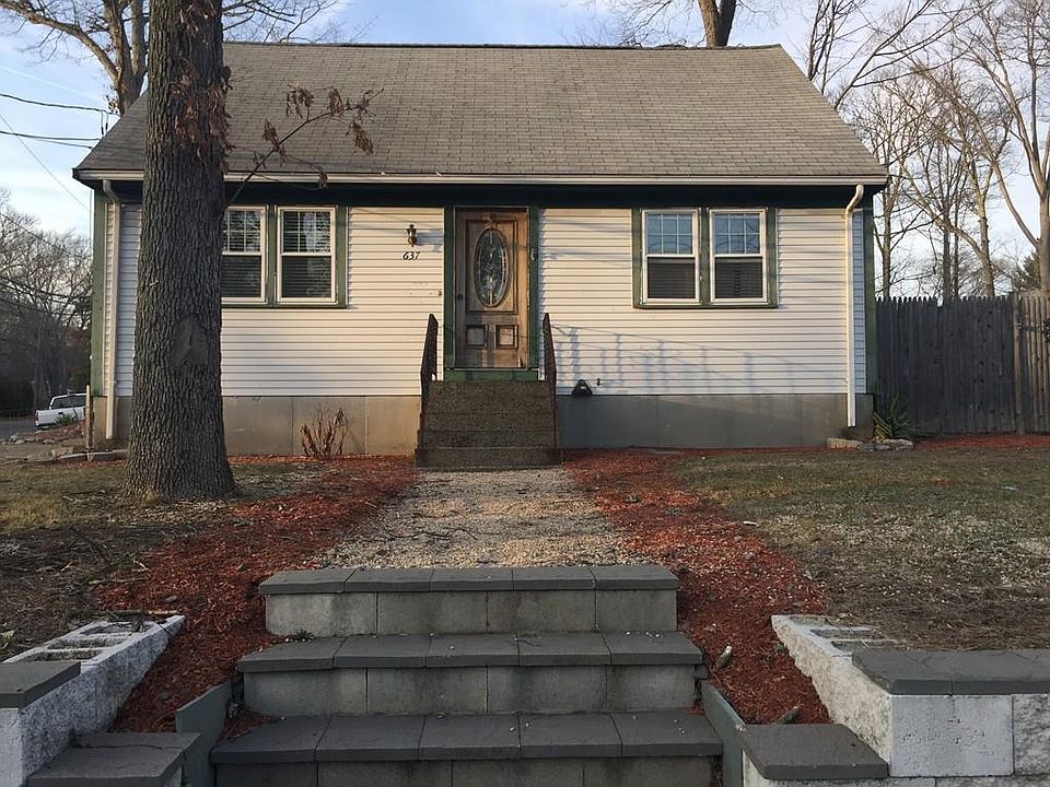 1st image of 637 Temple St