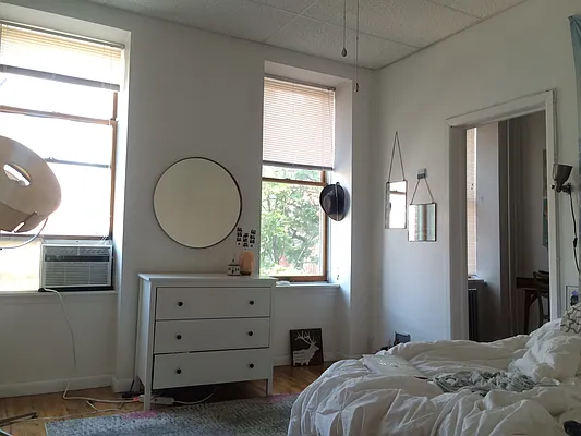 Rented by Realty Collective | media 9