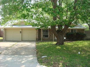 869 Rainbow Trl, Grapevine, TX 76051