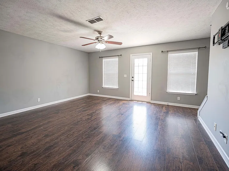 2127 Victory Gallop Ln — Photo 5