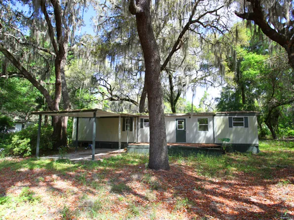 106 Ann St, Hawthorne, FL 32640