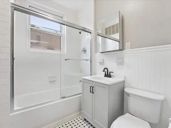 134 Clifton Place image 11 of 28