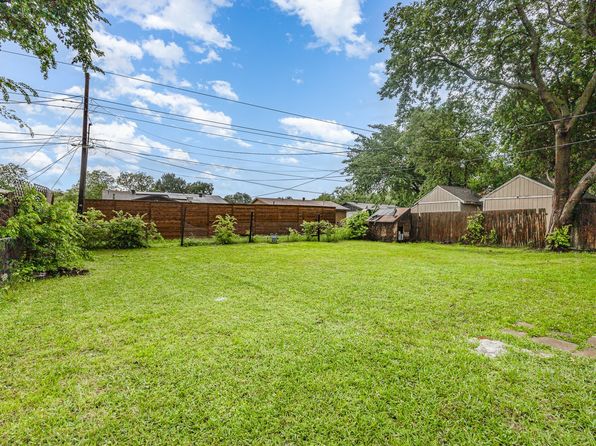 1317 Highland St, Mesquite, TX 75149